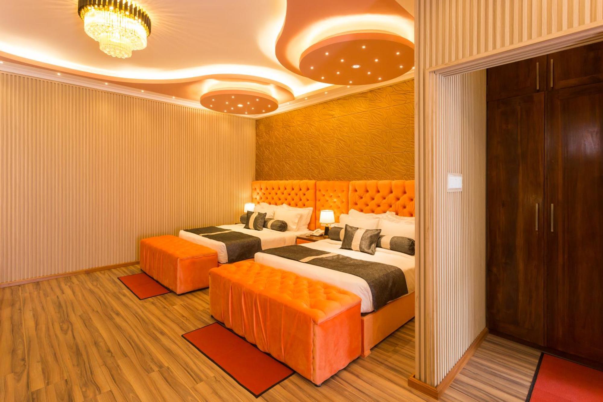 Hotel Grand Turf By Gsp Нувара-Елія Екстер'єр фото